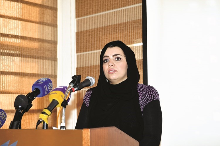 رئيسة نادي الصحافة والاعلام الزميلة اميرة عزام تلقي كلمتها﻿