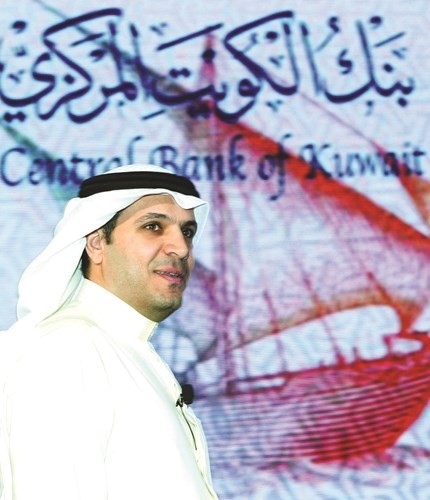 محافظ بنك الكويت المركزي دمحمد الهاشلالمركزي امام تحديات صعبة وسط تغييرات السياسة المالية السريعة ﻿