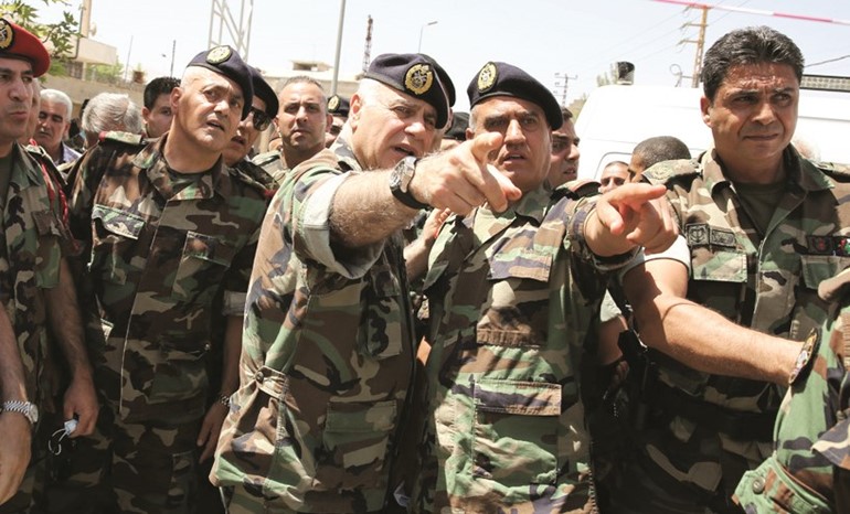قائد الجيش في بلدة القاع عقب التفجيرات الارهابية التي ضربتها اخيرا