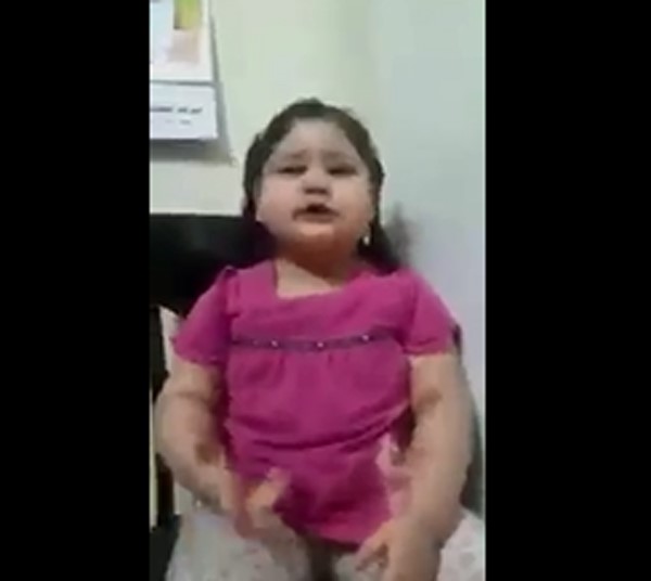 بالفيديو.. طفلة عراقية غاضبة بعد فرض "الريجيم" عليها: متت من الجوع "أريد بيضة"!