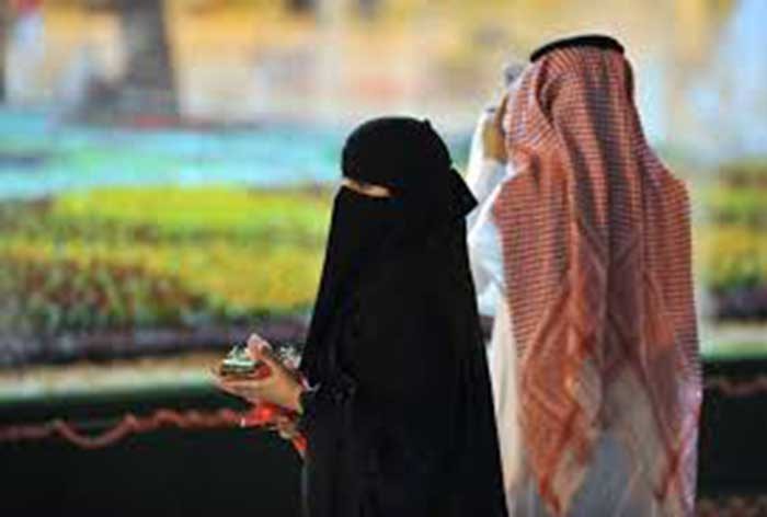 بالفيديو.. سعودي يطلق زوجته بعد زفافه بيومين والسبب "صادم" !