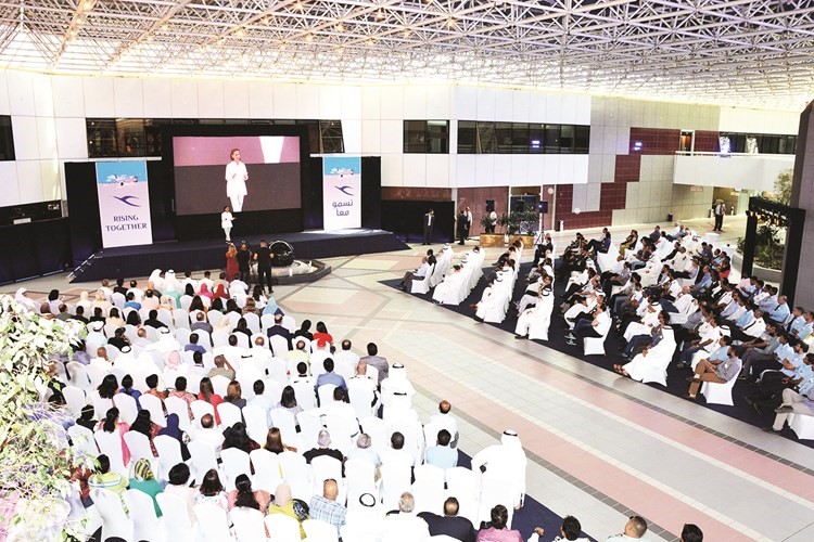 اكثر من 500 موظف حضروا الاحتفالية 