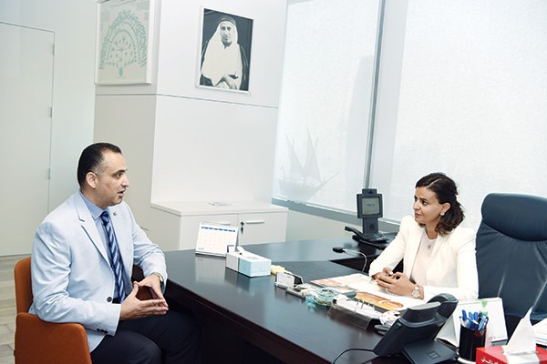الخالد خلال المقابلة مع الزميل طارق عرابي
