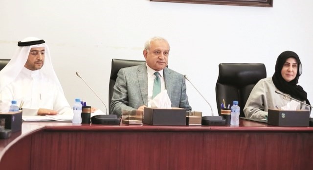 جانب من اجتماع دبدر العيسى مع قياديي وزارة التربية﻿