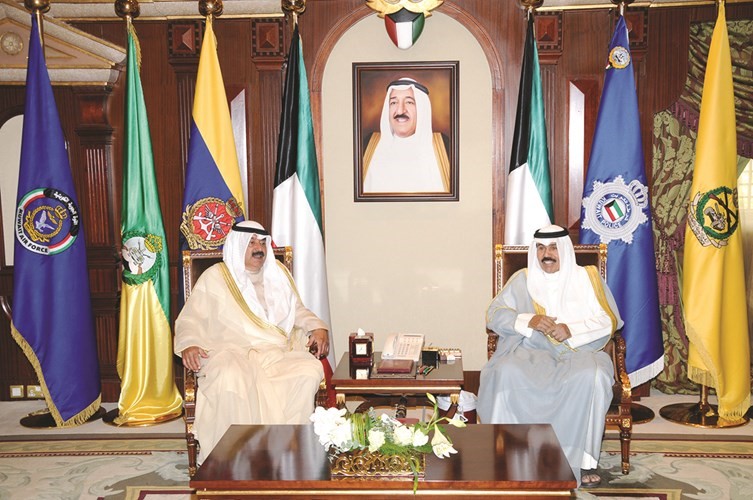 سمو ولي العهد الشيخ نواف الاحمد خلال استقباله وكيل وزارة الخارجية خالد الجارالله﻿