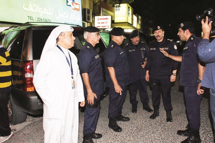 الفريق سليمان الفهد واللواءان جمال الصايغ وابراهيم الطراح والعميدان سعود الخضر عابدين العابدين يحددون ملامح خطة الحملة﻿