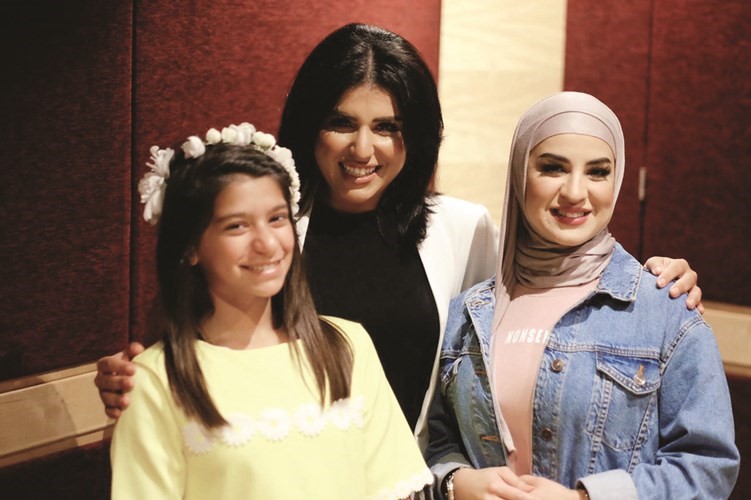 شيماء ومريم الهزاع ورهف العنزي﻿