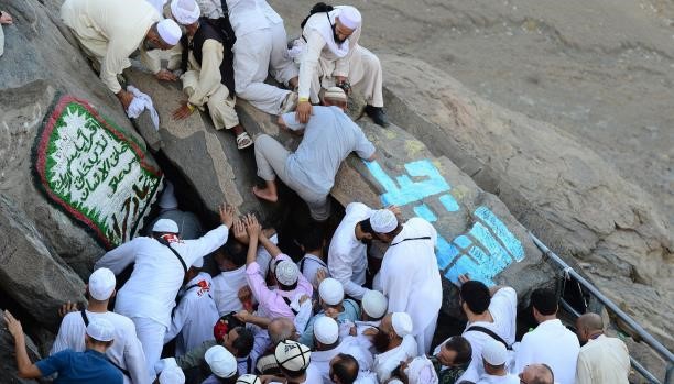 بالفيديو والصور.. ماذا يوجد داخل غار حراء
