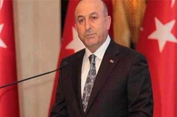 أوغلو يدعو لتسريع التعهد الأوروبي  بمساعدة اللاجئين السوريين في تركيا