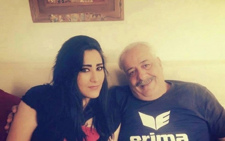 بالصور.. تعرفوا على ابنة أيمن زيدان الحسناء من زوجته الأولى