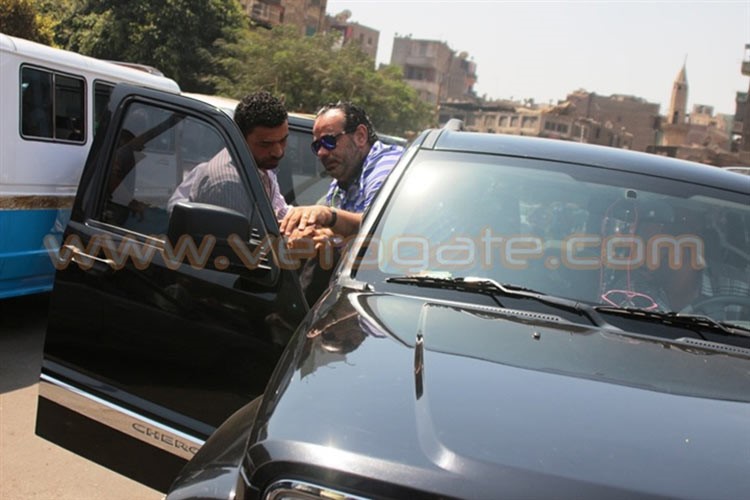 بالفيديو.. صراخ سيدات أسرة المطرب المصري في جنازة أبنائهم الذين قضوا بحادث مروري