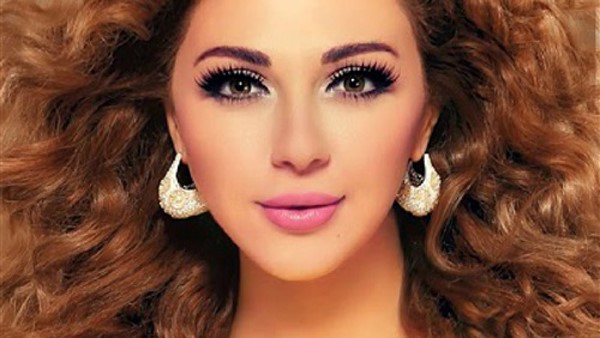 بالفيديو.. ميريام فارس تحيي حفل زفاف في الكويت: يلا قوموا يمين يسار
