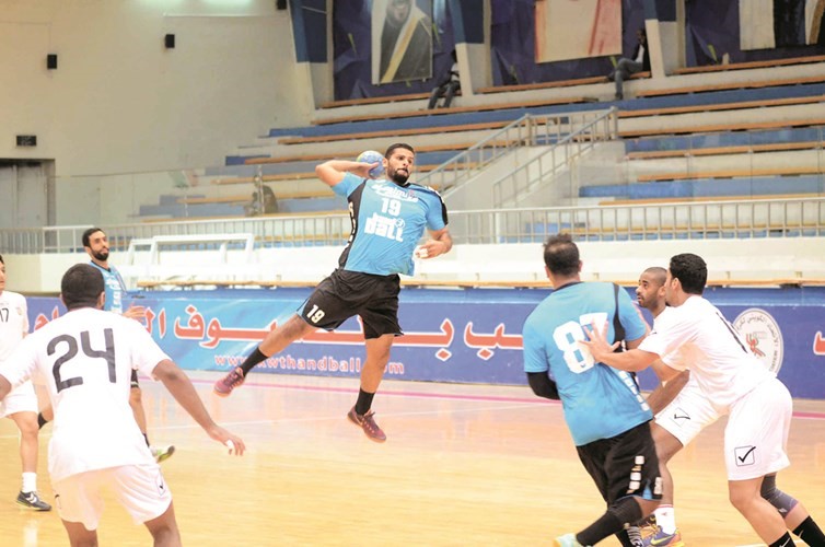نجم نادي النصر في كرة اليدفيصل واصل مستمر مع فريقه ﻿