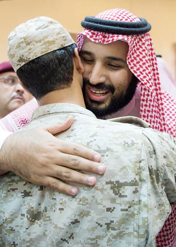 صاحب السمو الملكي الامير محمد بن سلمان خلال جولته في الحد الجنوبي