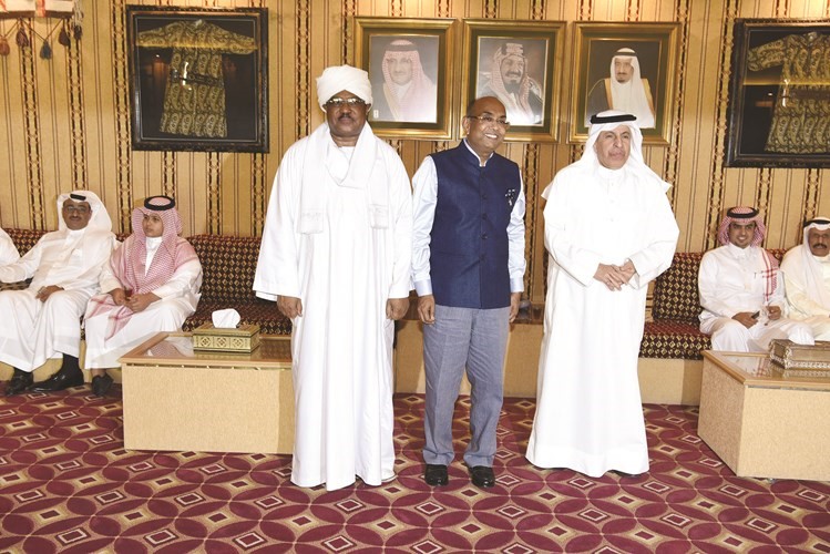 ﻿د عبدالعزيز الفايز وسفيرا الهند والسودان﻿
