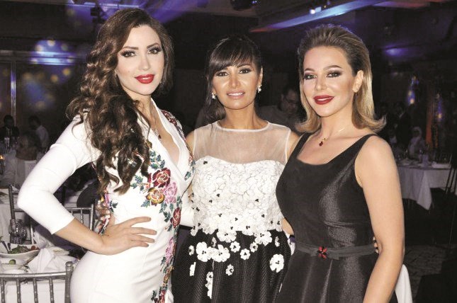 رشا تتوسط بطلات المسلسل الجديد