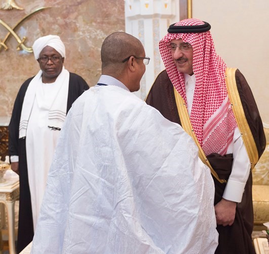 سمو ولي العهد خلال اقامة خادم الحرمين الشريفينحفل الاستقبال السنوي لاصحاب الدولة وكبار الشخصيات الاسلامية الذين ادوا فريضة الحج هذا العام واس