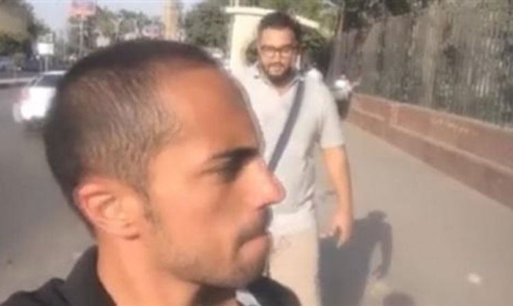 بالفيديو: شاب مصري يكافح التحرش بالبيض.. تعرف على الطريقة الجديدة! 