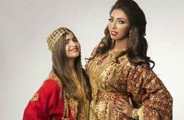 حلا الترك بالقفطان المغربي في العيد.. ودنيا بطمة توجّه رسالة لوالدتها
