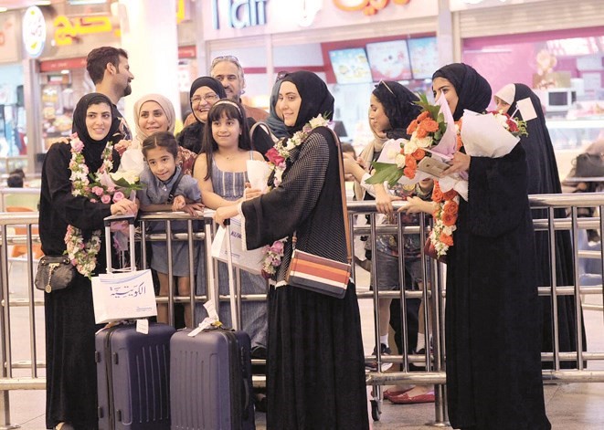استقبال بالورود للحجيج﻿