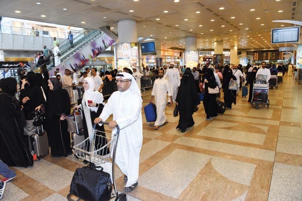 استمرار توافد حجاجنا وسط استقبال حافل	ريليش كومار
