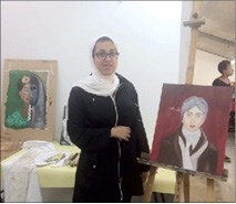 الطفلة سجى كمال مع بعض اعمالها الفنية المبدعة﻿