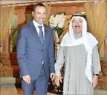 صاحب السمو الامير الشيخ صباح الاحمد مستقبلا رئيس مجلس الامة مرزوق الغانم﻿