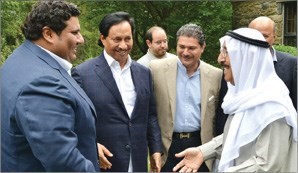 صاحب السمو الامير وسمو رئيس الوزراء والشيخ خالد العبدالله والشيخ فهد جابر المبارك﻿