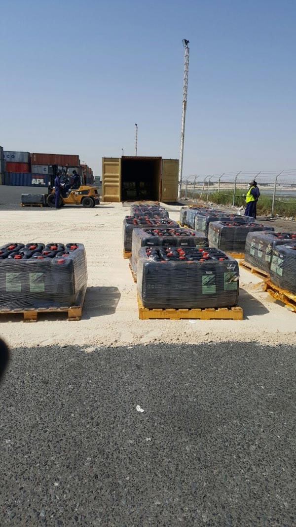 "الإطفاء" سيطرت على حادث تسرب مادة حمض النيتريك بميناء الشويخ