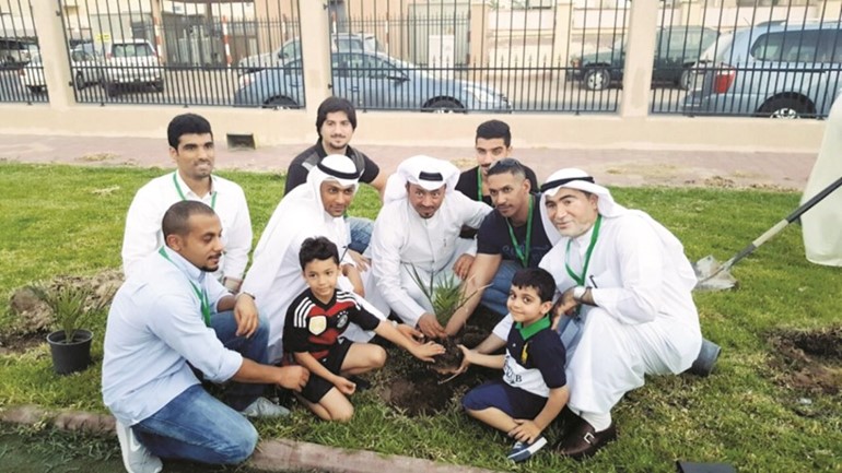 عدد من المشاركين في الحملة﻿