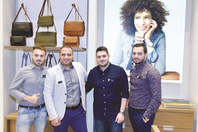 جانب من الافتتاح﻿