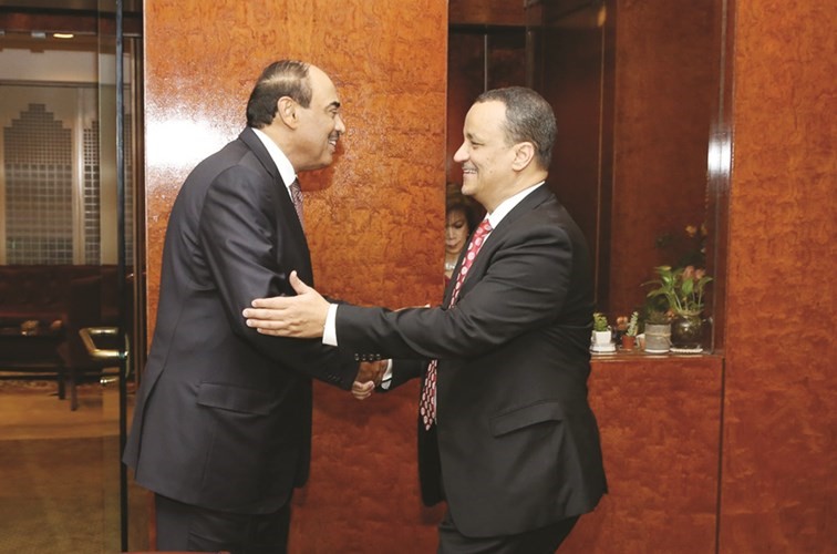 الشيخ صباح الخالد مستقبلا اسماعيل ولد الشيخ احمد ﻿