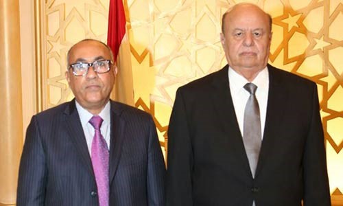 محافظ المركزي: الاحتياطي على وشك النفاد والحوثيون يتعدون على الوديعة السعودية