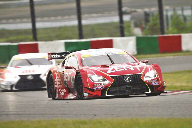 مركبة لكزس «RC F» لفريق «زينت سيرومو» تفوز بالمركز الأول في الجولة السادسة من سلسلة سباقات «أوتوباكس سوبر جي تي» للعام 2016