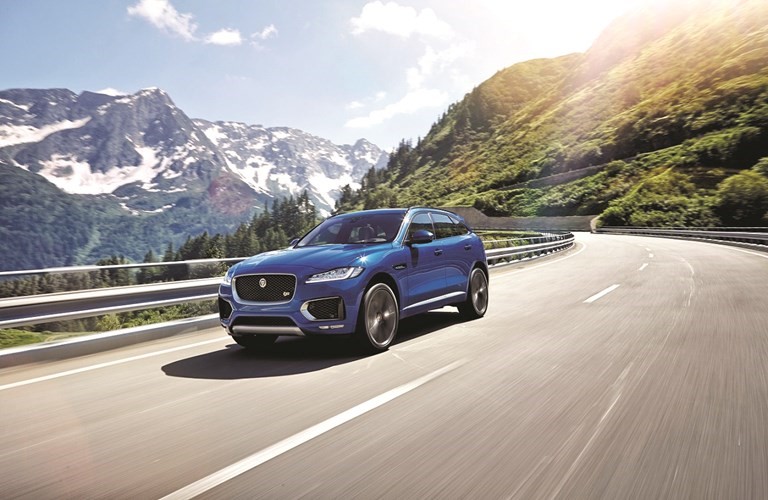 جاكوار F-PACE﻿
