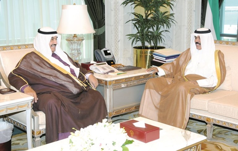 سمو نائب الامير وولي العهد الشيخ نواف الاحمد مستقبلا سمو الشيخ ناصر المحمد﻿