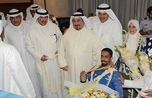 الشيخ سلمان الحمود وهند الصبيح مع البطل أحمد المطيري