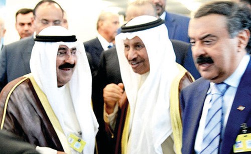 الشيخ مشعل الاحمد وسمو الشيخ جابر المبارك وخالد الجارالله﻿