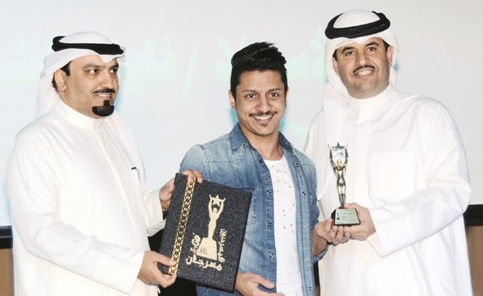 افضل ممثل دور اول عبدالله عباس عن مسرحية الفيران﻿