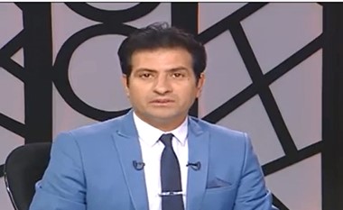بالفيديو.. تعليق شيخ أزهري على موضة "البنطال المُبتل"