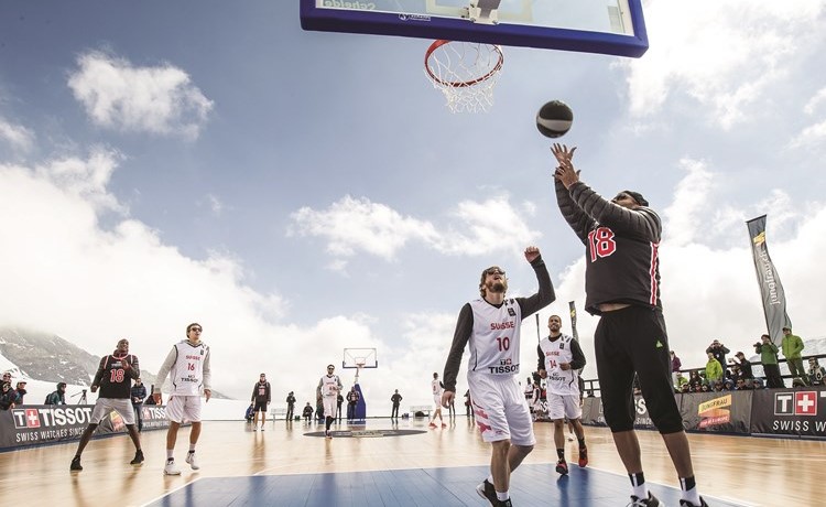 نجم الـ «NBA» طوني باركر يلعب على قمة أوروبا