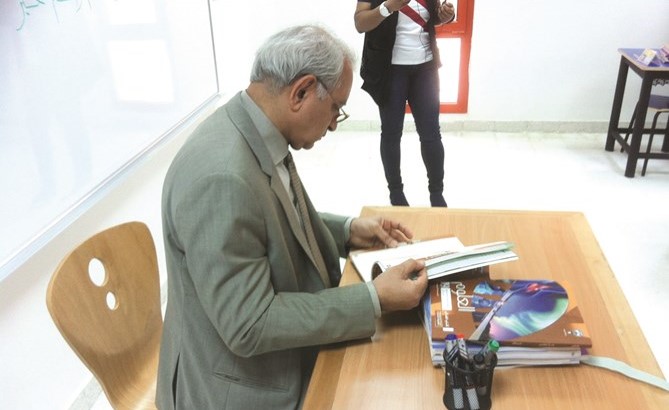 دبدر العيسى خلال جولته التفقدية﻿