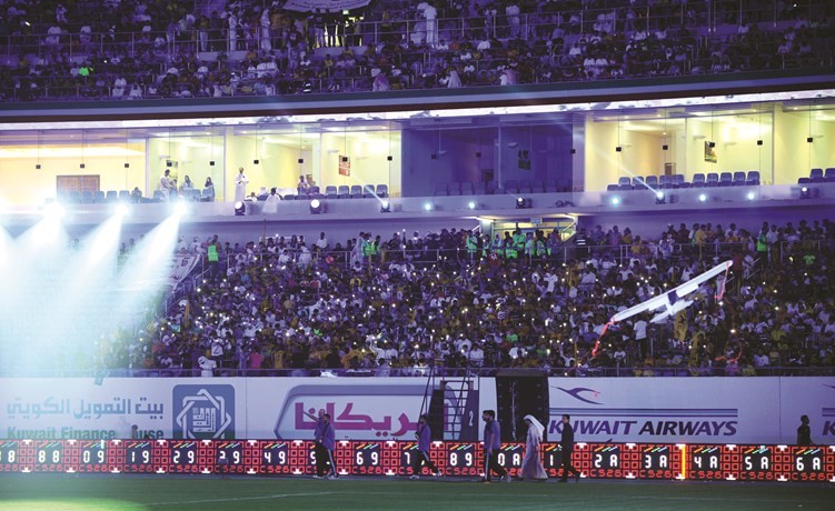 ستاد جابر الدولي يتلالا في مباراة السوبر ﻿