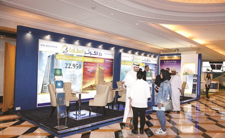 جانب من الشركات المشاركة في المعرض﻿