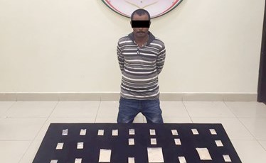 السيلاني وامامه المضبوطات﻿