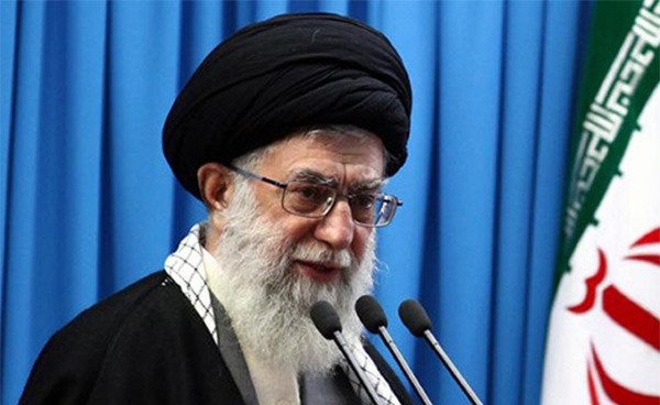 خامنئي يطلب من أحمدي نجاد عدم الترشح للرئاسة