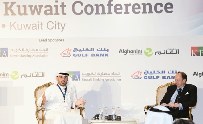 رئيس مجلس ادارة بنك الخليج عمر قتيبة الغانم في مقابلته خلال مؤتمر يورومني الثامن﻿