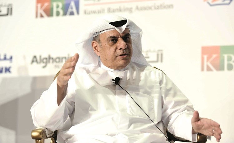 عادل الماجد متحدثا في مؤتمر يورومني﻿