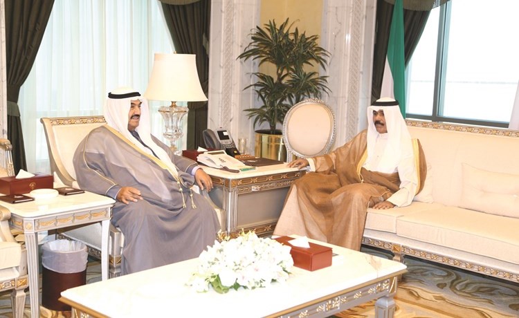 سمو نائب الامير وولي العهد الشيخ نواف الاحمد مستقبلا سمو الشيخ ناصر المحمد﻿