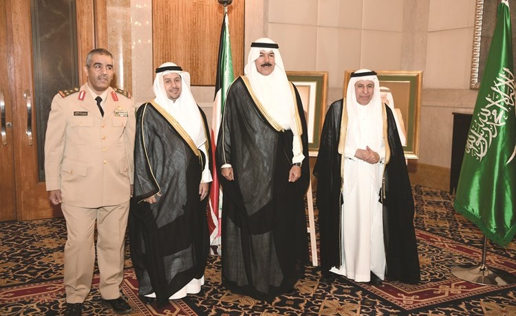 نائب رئيس مجلس الوزراء ووزير الداخلية الشيخ محمد الخالد مباركا اعياد المملكة	هاني الشمري﻿